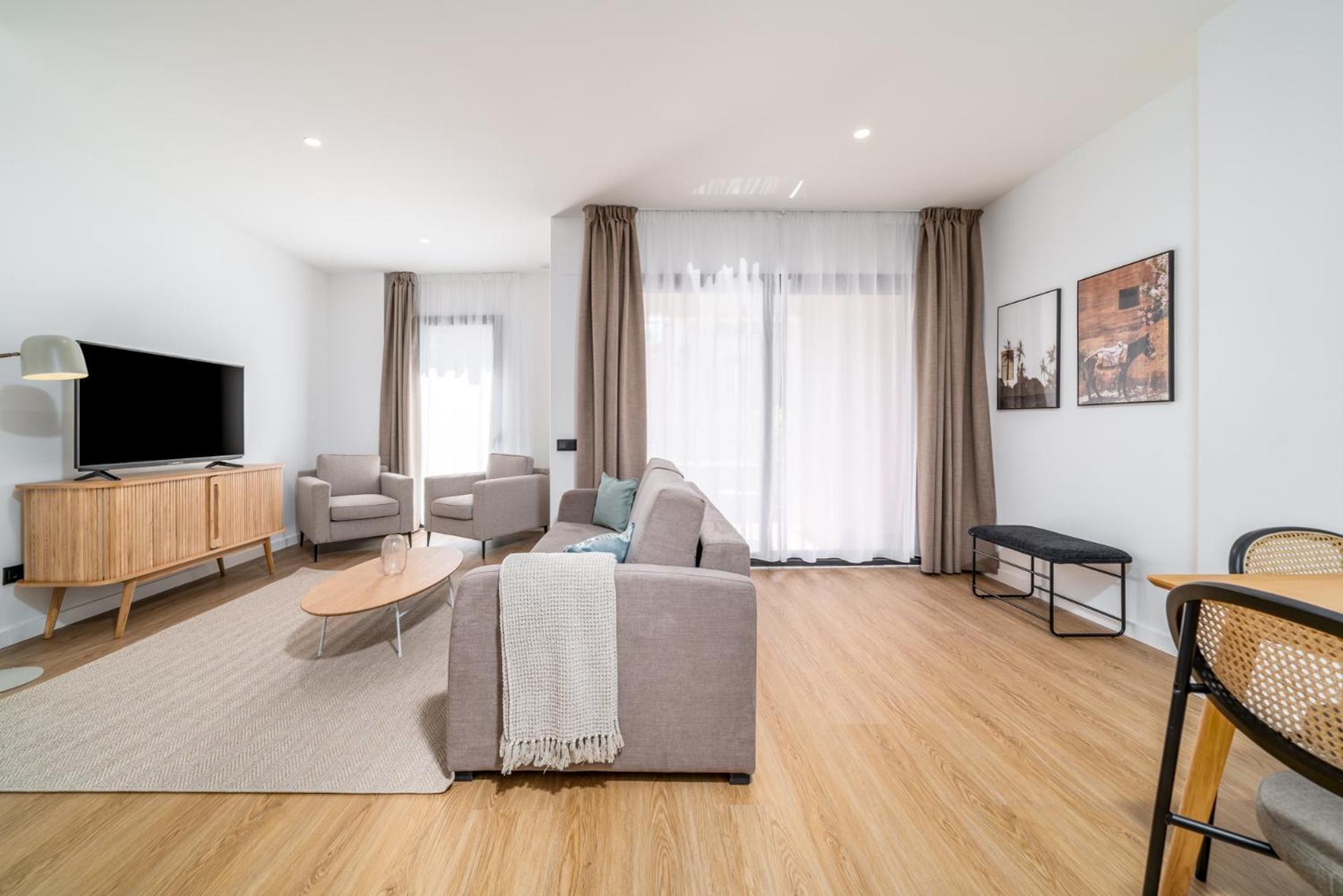 Limehome Barcelona Placa Pirineus L'Hospitalet de Llobregat Esterno foto