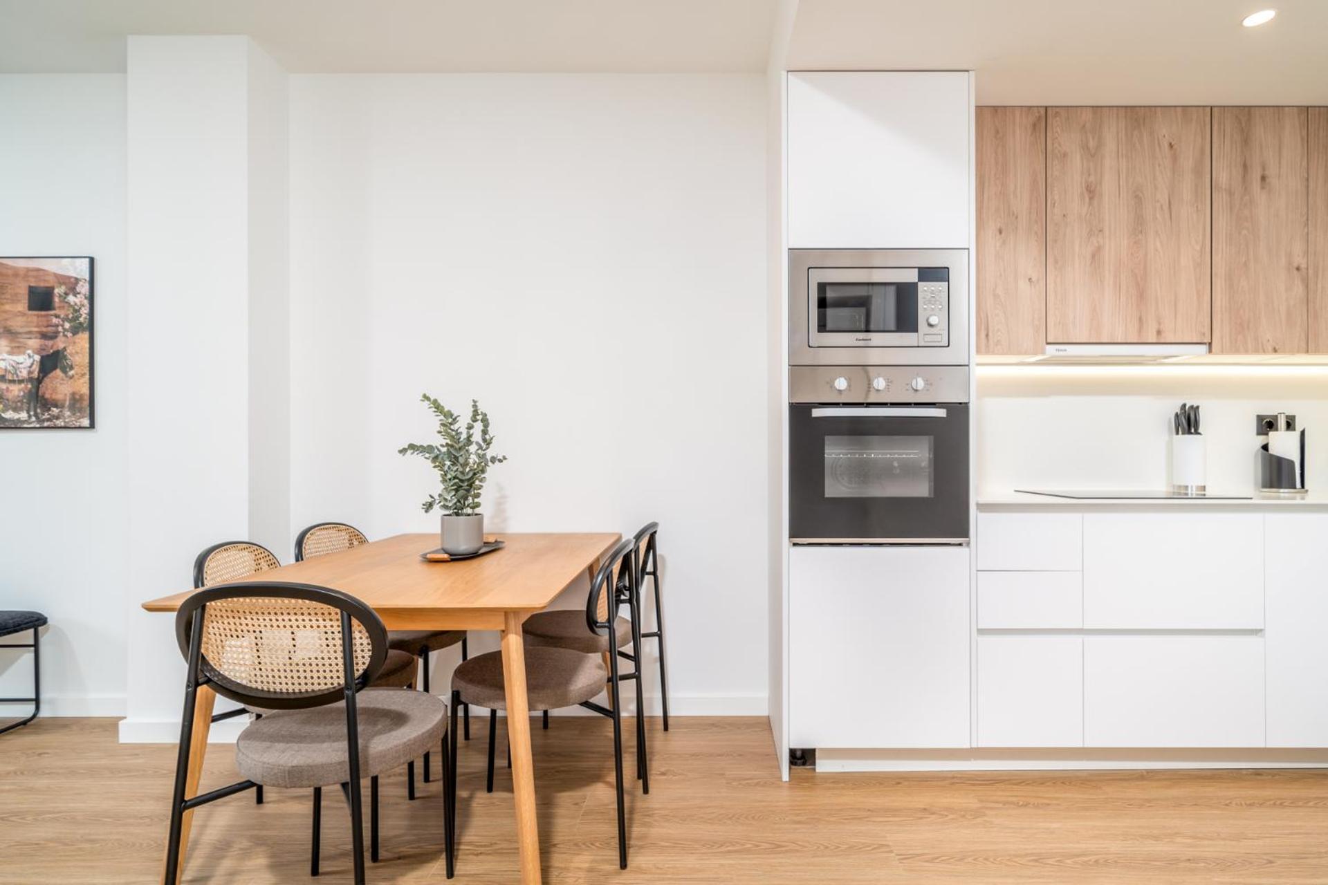 Limehome Barcelona Placa Pirineus L'Hospitalet de Llobregat Esterno foto