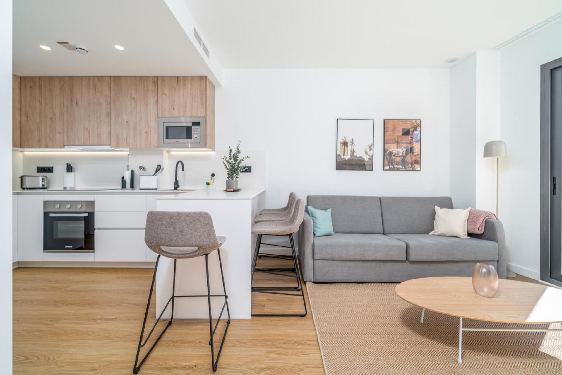 Limehome Barcelona Placa Pirineus L'Hospitalet de Llobregat Esterno foto