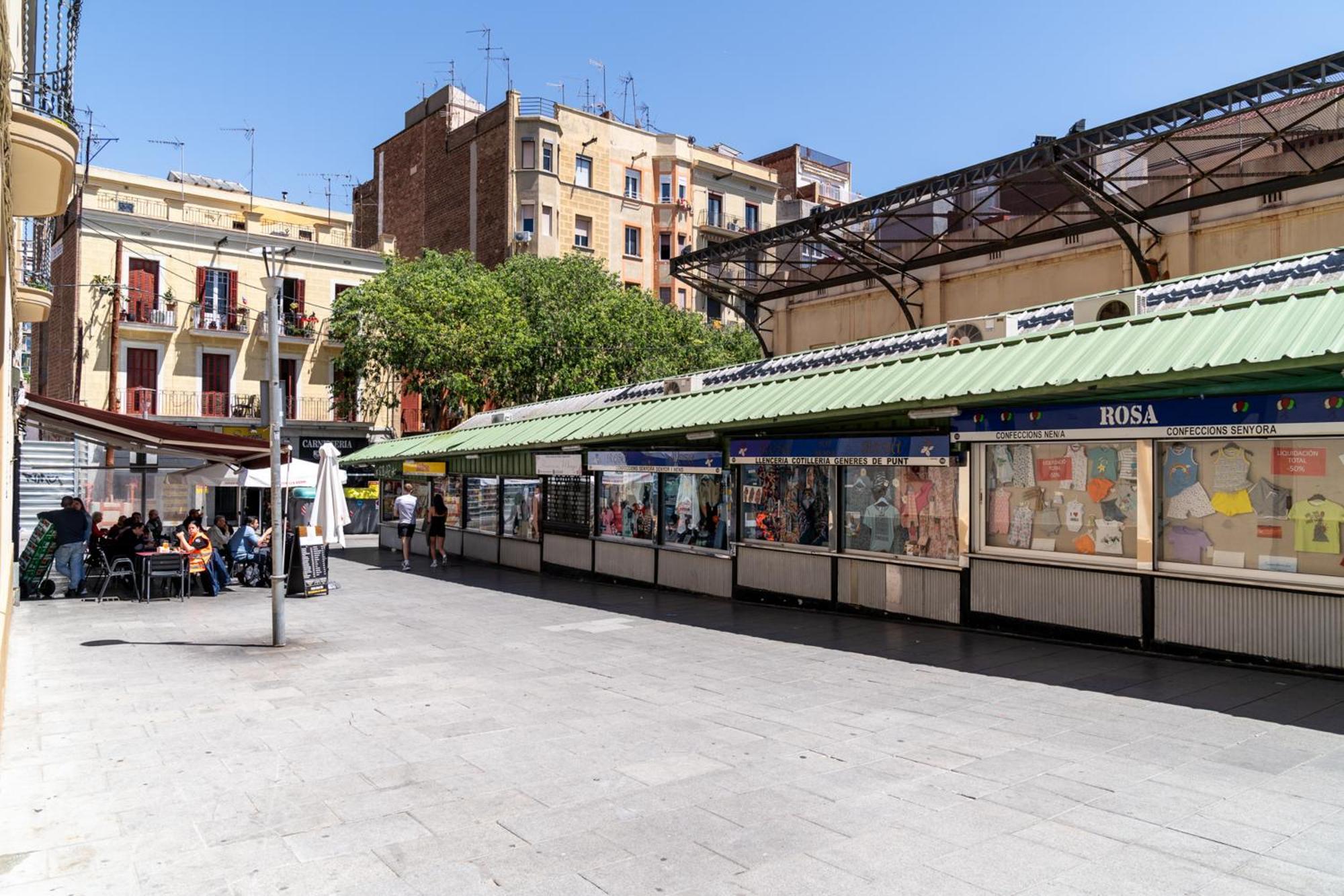 Limehome Barcelona Placa Pirineus L'Hospitalet de Llobregat Esterno foto